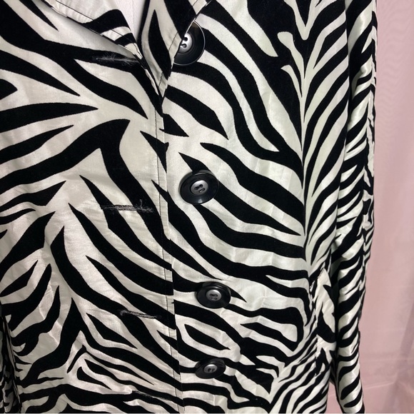 UBU flocked zebra print button down jacket - Picture 3 of 11